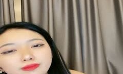 独乳 *** --诺宝宝❤️被网友惹怒，东北娘们不好欺负呀，干架回去再表演，这乳舞颜值无人能及，自[zi]慰大秀，爱笑的女孩挣钱容易！