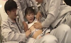AP-747_B 倉庫勤務の地味女子（巨.乳・メガネ・色白）は同僚たちからのセクハラに汗だ