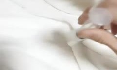 长 *** 男后入大白 *** 苗条妹mei子，翘着 *** 特写后入抽[chou]插菊花灌肠再爆菊，从下往上视角拍摄
