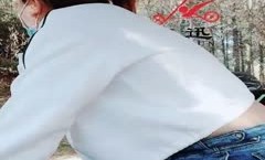 户外骚姐妹mei露脸跟 *** 互动撩骚，又想要 *** 又怕人看见，漏出骚 *** 自[zi]慰逼逼 *** 还玩大黑牛，摸着 *** 看四周