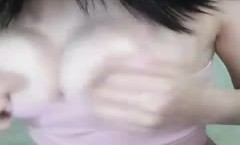 童颜巨.乳非常嫩neng妹mei子 *** 自摸诱惑，娇小身shen材坚挺大白 *** 脱.光光，掰嫩嫩特写揉搓非常诱人