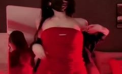 《疯狂抖音》美新娘5 美.女喝高了洒酒疯耍的点大当街脱.光光摆pose还跟jc动手(11)