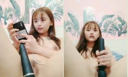 高gao颜值娇小身shen材萝luo莉萌妹mei子大黑牛自[zi]慰，近距离特写震动头部插入 *** 娇喘，很是诱惑喜欢不要错过!