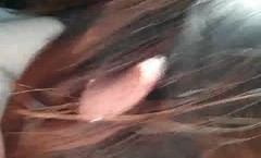 如今这么大胆的人少见了，少.妇勾引滴滴司机，故事曲折，吓坏司机了，最后冒险闯红灯！
