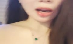 小可爱平台(原卡哇伊)颜值不错身shen材丰满美.女直播 激ji情自[zi]慰大秀 十分诱人