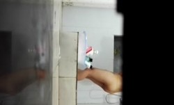 大神坑妹mei子女人坑女人系列！宿舍、出租房、浴室偸拍各种 *** 姐洗香香换衣XXX🅲🅷🅴🅽🅶-🆁🅴🅽很难得绝对哇噻(new)_ (2)