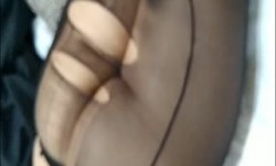 男：她外边肯定有人了。 少.妇：老想你了，滚，这么墨迹，快点做吧 待会我要忙了，有我老公 *** 大，快点射给我！