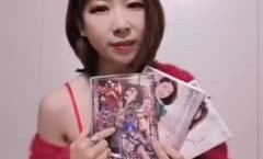 国内顶尖的VIP电报群少女镇定制超级博主视频，舌尖上的菊花 *** 访谈，跳蛋天台 *** ，饮尿自[zi]慰，1080P附图75P