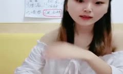 小可爱平台(原卡哇伊)颜值不错会喷奶的小粉妹mei双人直播大秀 自[zi]慰口口激ji情啪pa啪 十分诱人