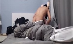 “不行一会你床单都是血我是处女”对白 *** 带感✅以看电影为由把单纯女大生骗到住所强行扒光啪pa啪内/射全程老 *** 了无水原版
