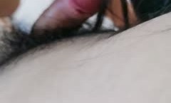 大哥的小女人露脸温柔且风情，露脸躺在床上让小哥玩弄，舔tian逼蹂躏深喉 *** ，无套抽[chou]插， ***  *** 都拉丝了 *** 